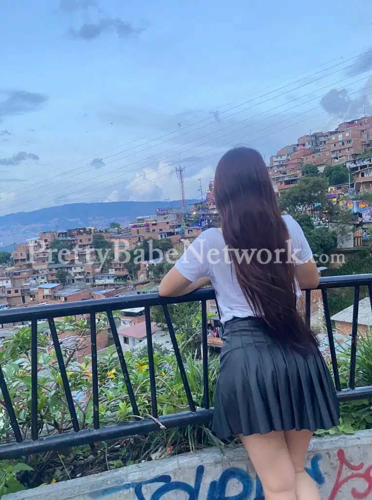 Devanshi—Young College Girl for Casual Dating in Noida Sector 128